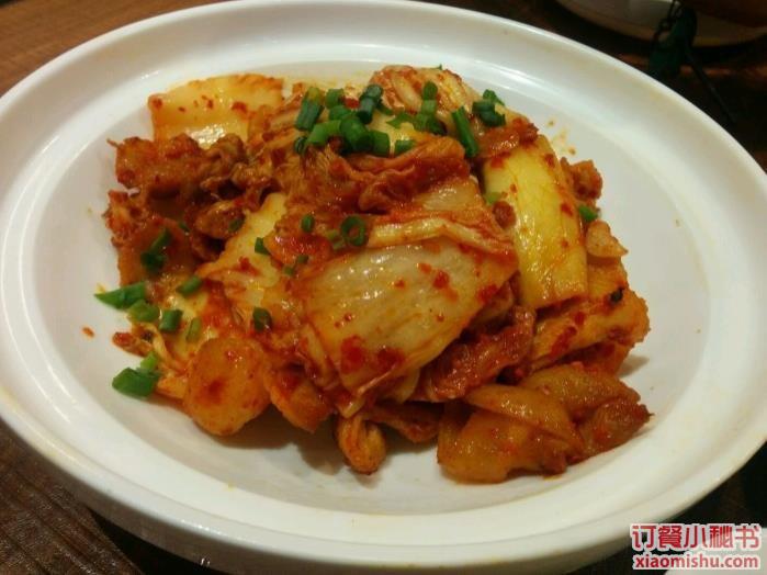 泡菜炒五花肉