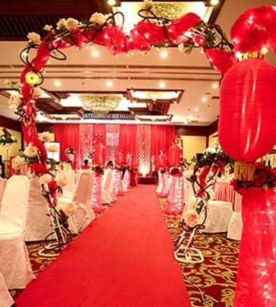 火红穿越传统与现代——中式 婚礼 现场 布置 